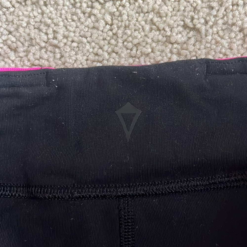 Ivivva shorts - Picture 2 of 4